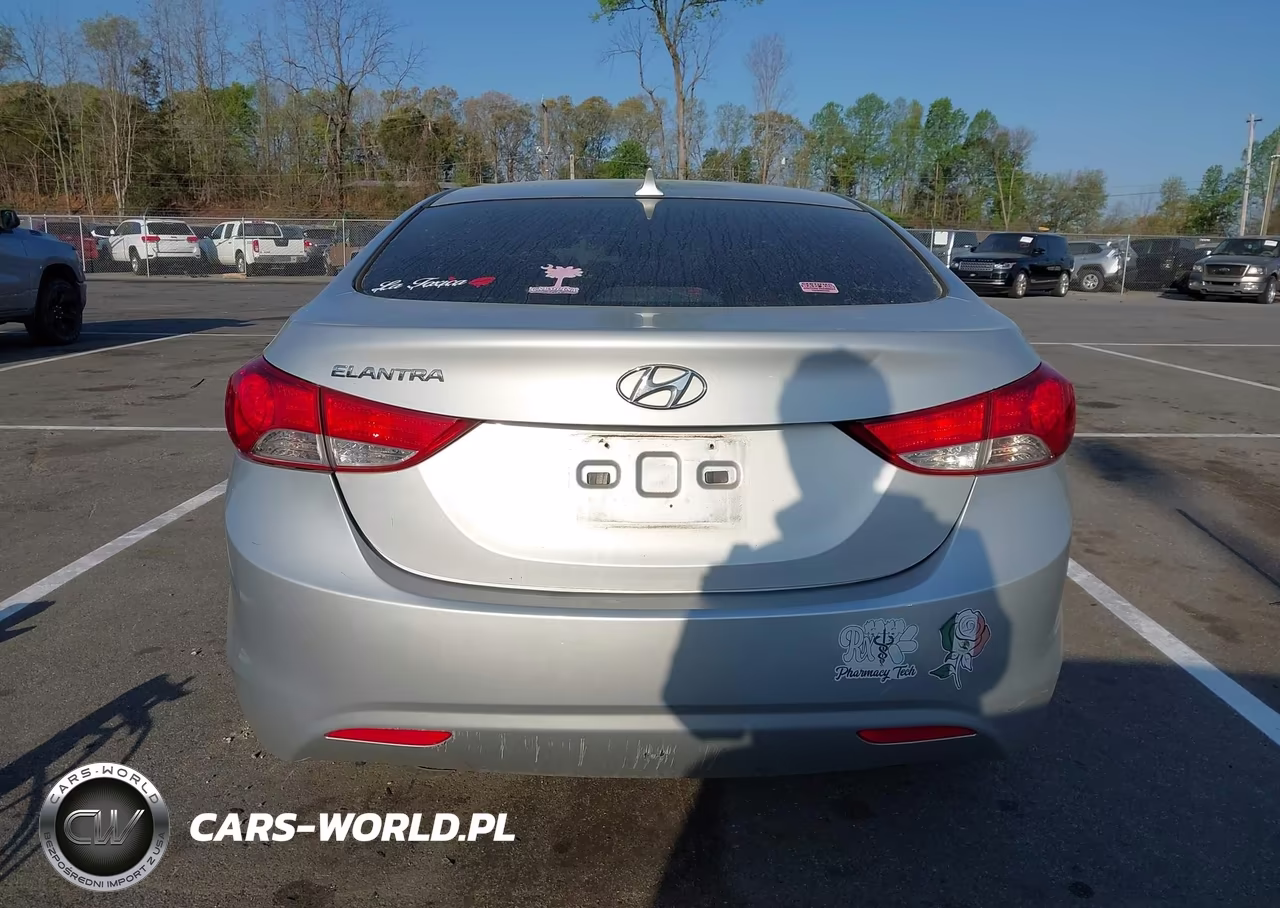 2013 Hyundai Elantra Gls VIN:5NPDH4AE7DH354182 - 17