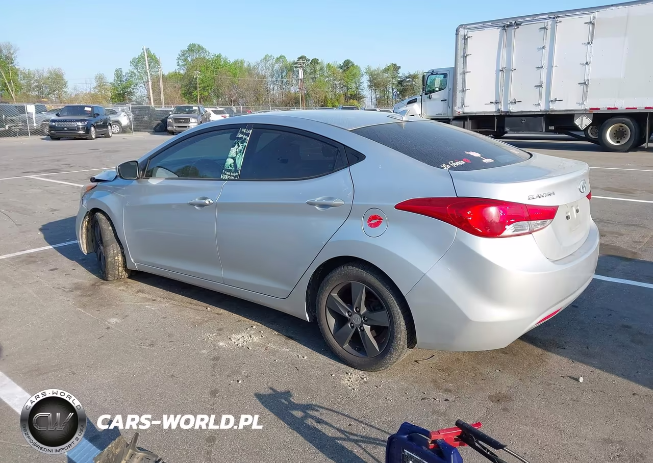 2013 Hyundai Elantra Gls VIN:5NPDH4AE7DH354182 - 3
