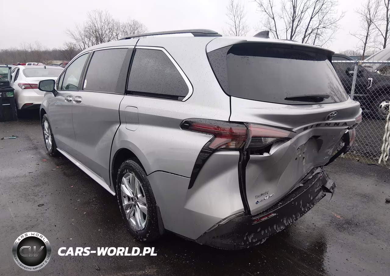 2025 Toyota Sienna Xle VIN:5TDJSKFC8SS182624 - 3