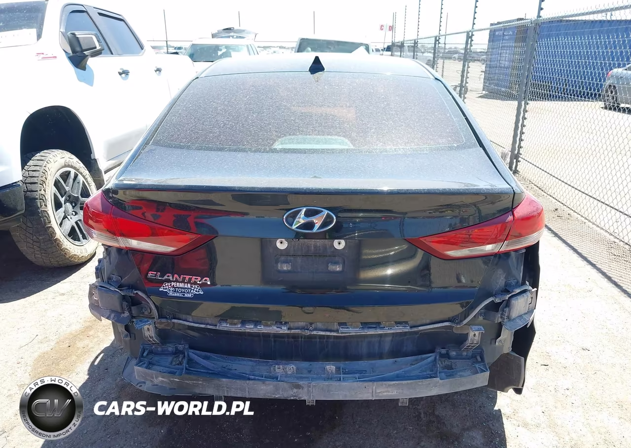 2018 Hyundai Elantra Sel VIN:5NPD84LF0JH218185 - 16