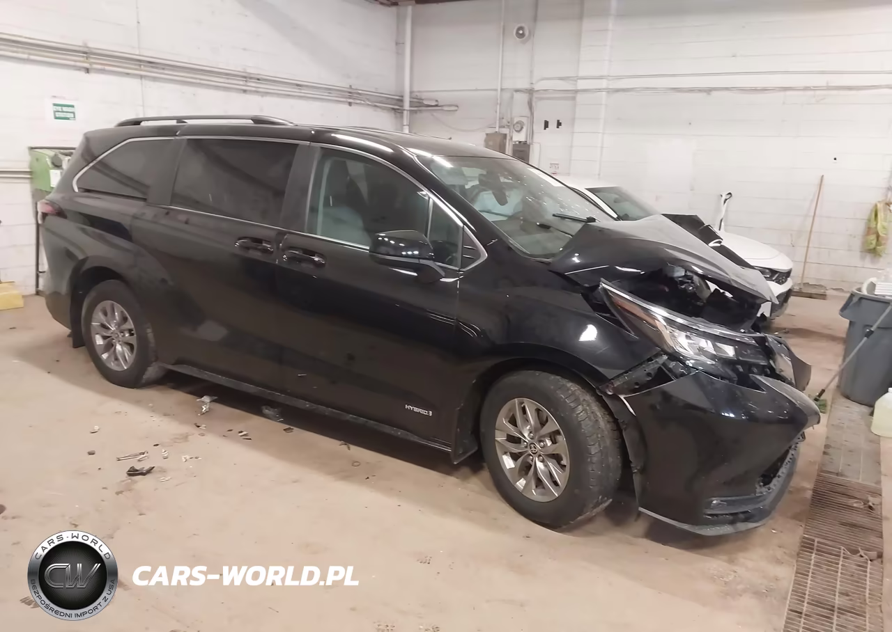 2021 Toyota Sienna Le