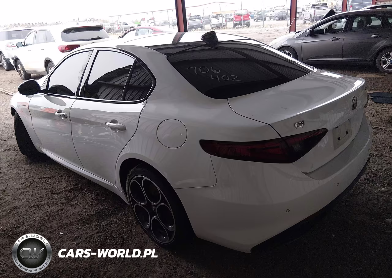 2022 Alfa Romeo Giulia Veloce Awd VIN:ZARFANBN7N7655435 - 3