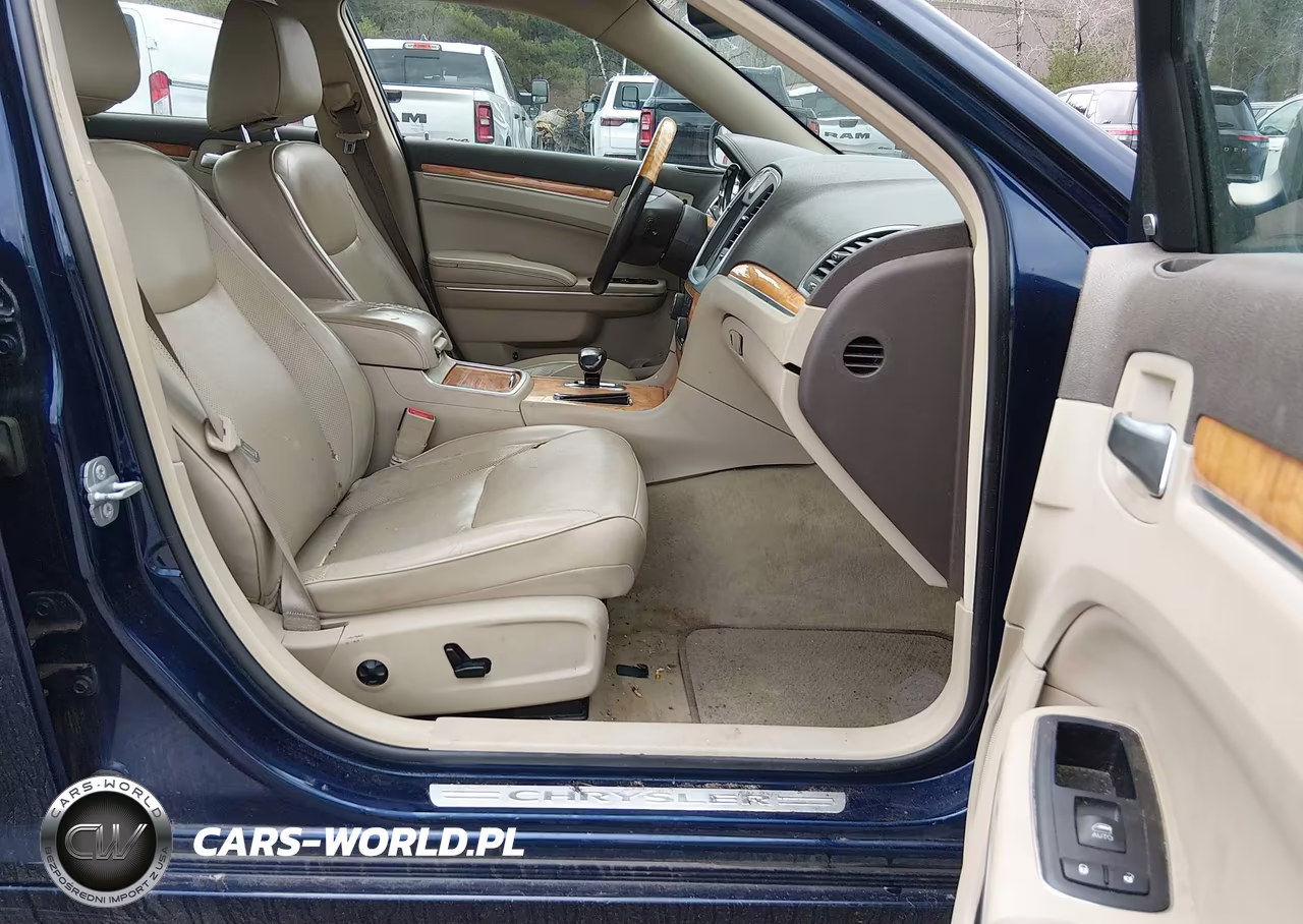 2014 Chrysler 300C Awd VIN:2C3CCAKG5EH190373 - 5