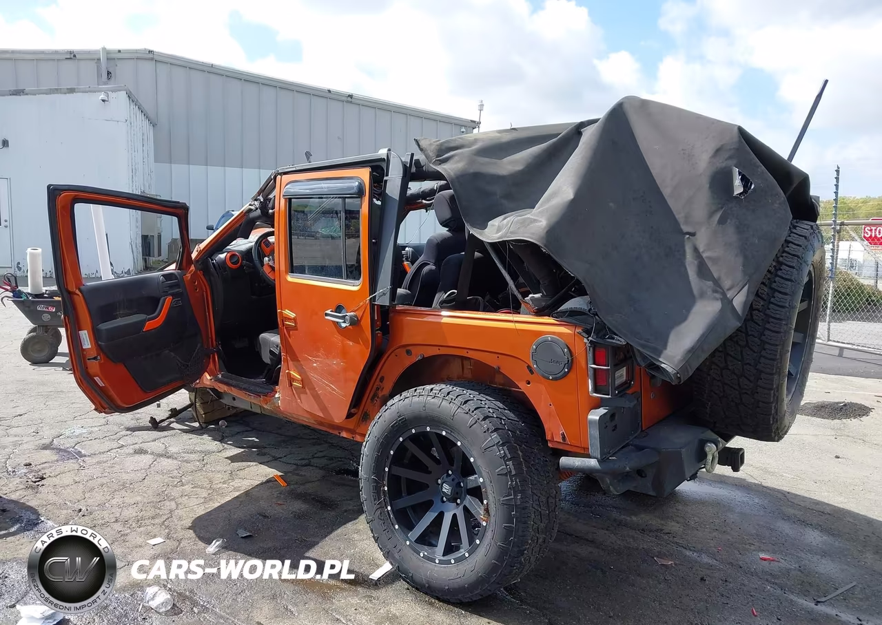 2011 Jeep Wrangler Unlimited Sahara VIN:1J4BA5H19BL634239 - 3