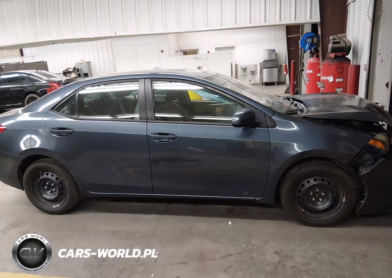 2015 Toyota Corolla Le VIN:5YFBURHE4FP317702 - 13