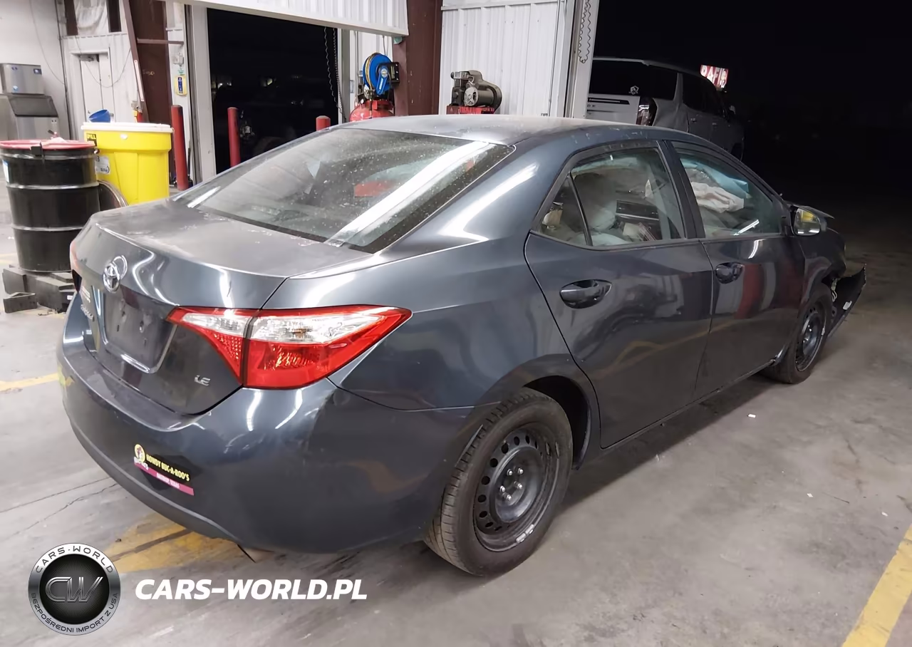 2015 Toyota Corolla Le VIN:5YFBURHE4FP317702 - 4