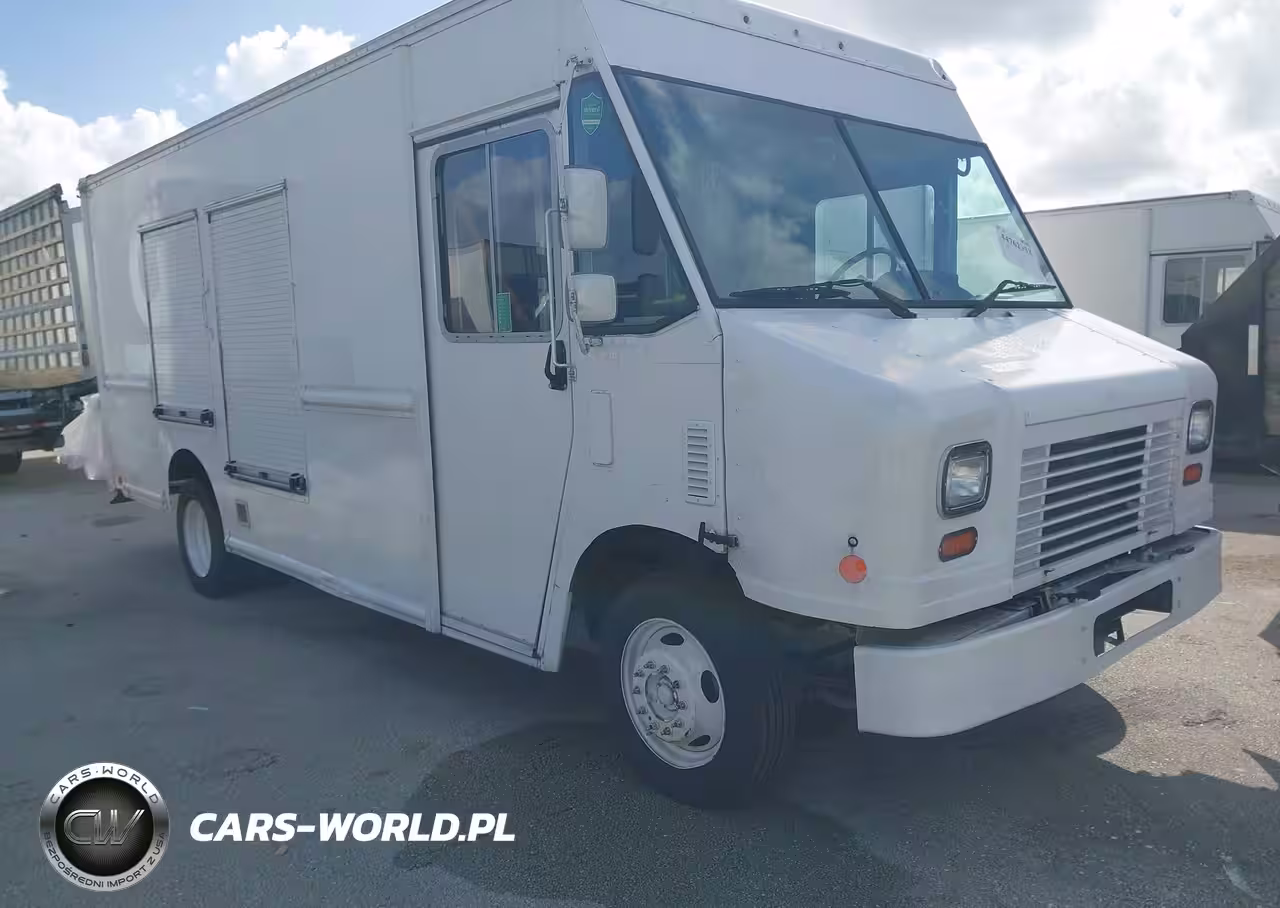 2014 Ford F-59 Commercial Stripped