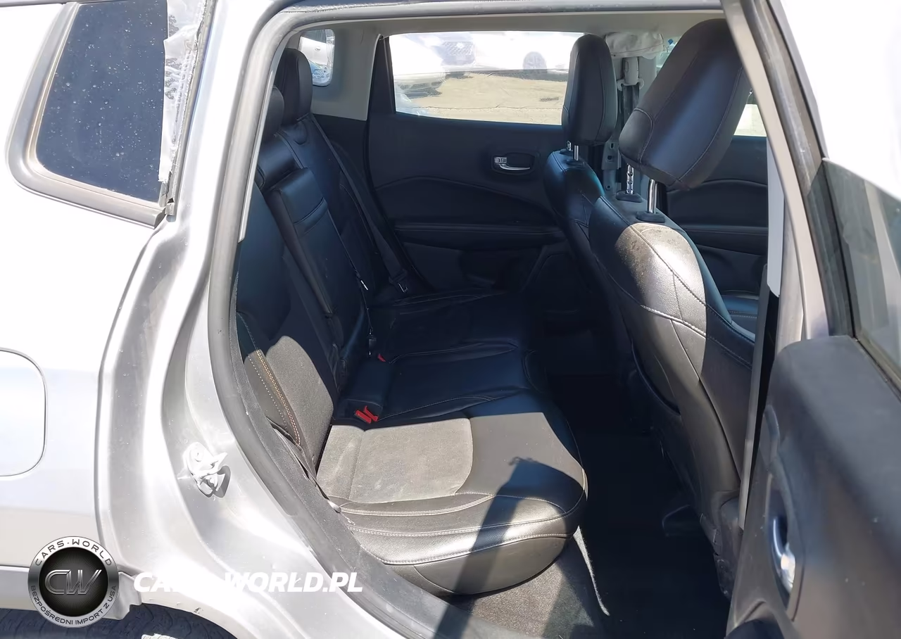 2018 Jeep Compass Latitude Fwd VIN:3C4NJCBBXJT344197 - 8