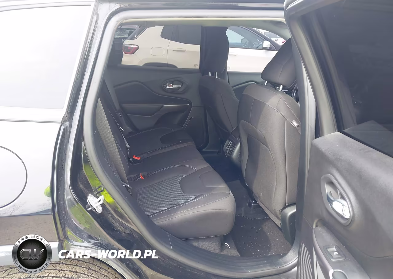 2020 Jeep Cherokee Latitude Fwd VIN:1C4PJLCBXLD577724 - 8