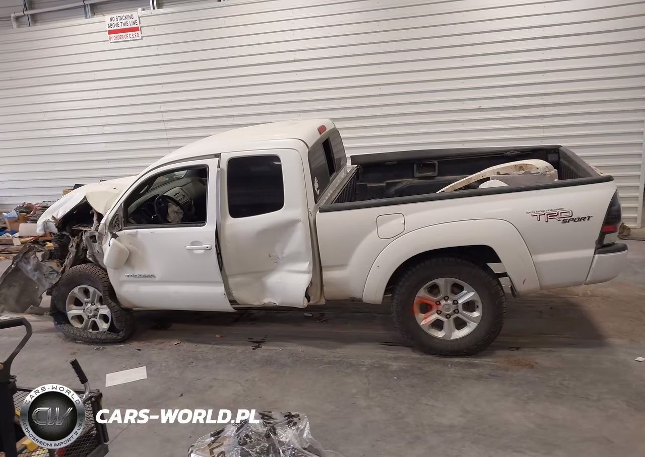 2005 Toyota Tacoma Base V6 VIN:5TEUU42N15Z038219 - 15