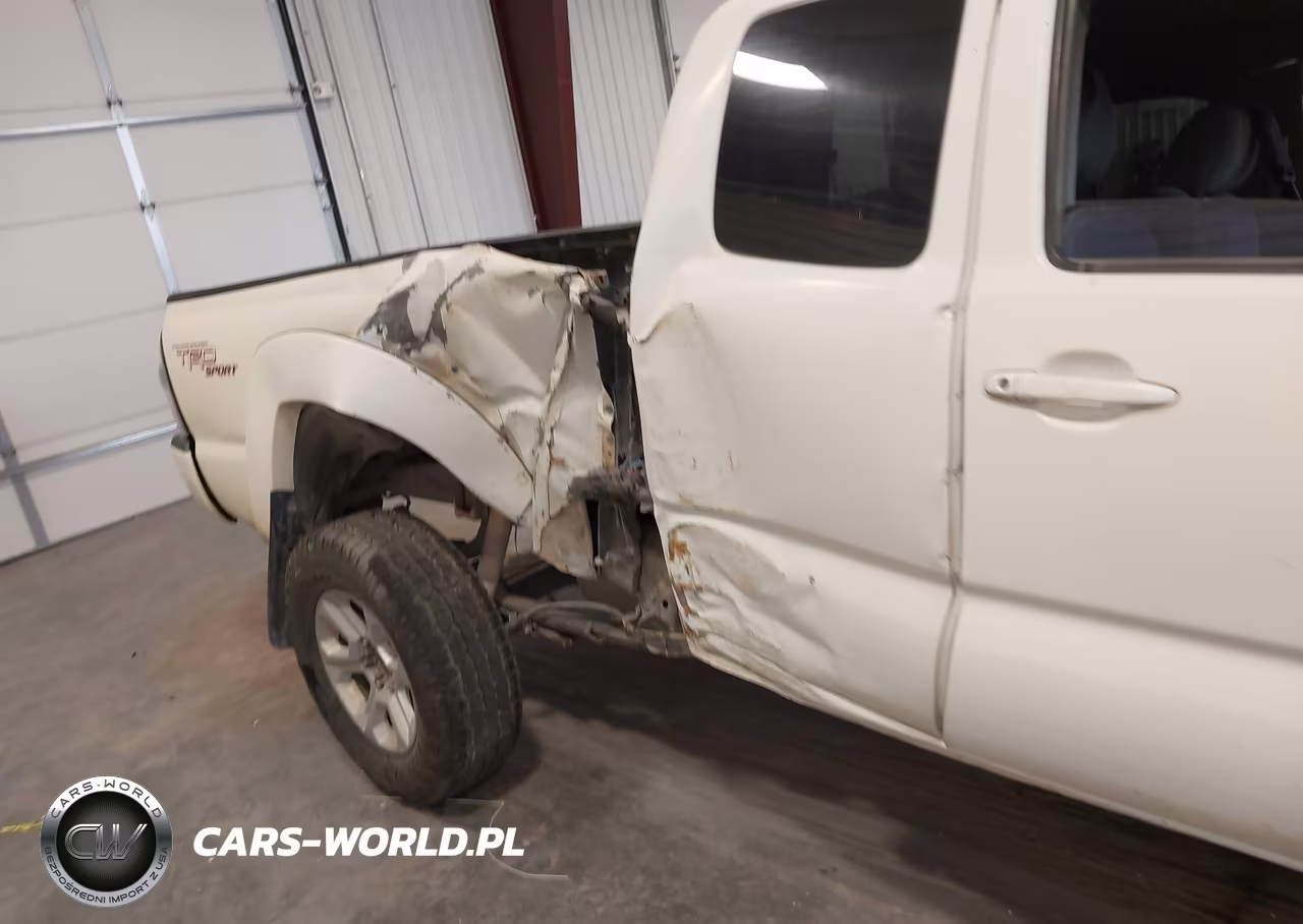 2005 Toyota Tacoma Base V6 VIN:5TEUU42N15Z038219 - 18