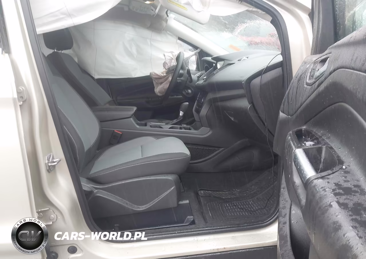 2017 Ford Escape Se VIN:1FMCU9GD4HUC21048 - 5
