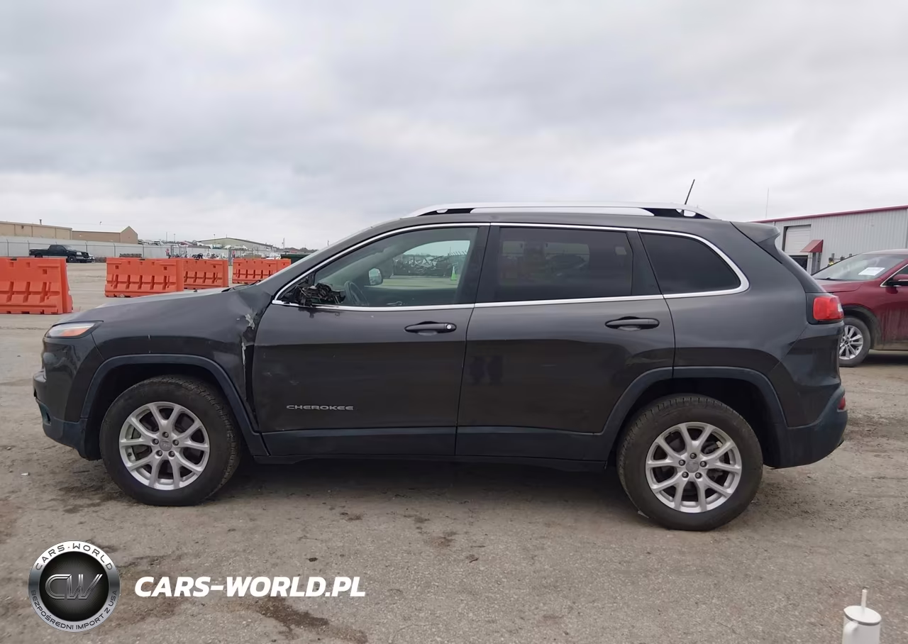 2017 Jeep Cherokee Latitude Fwd VIN:1C4PJLCBXHW586287 - 14