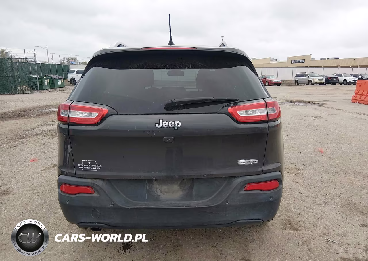 2017 Jeep Cherokee Latitude Fwd VIN:1C4PJLCBXHW586287 - 16