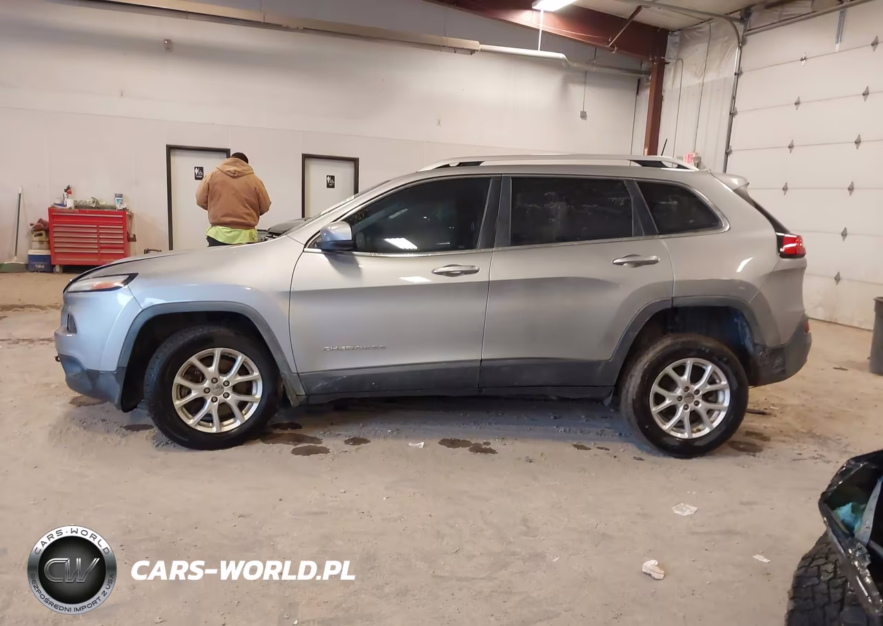 2016 Jeep Cherokee Latitude VIN:1C4PJMCB7GW283522 - 14