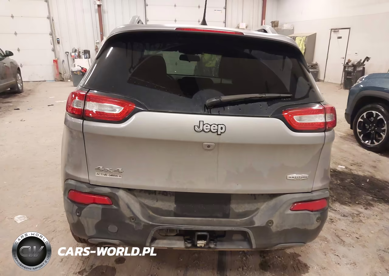 2016 Jeep Cherokee Latitude VIN:1C4PJMCB7GW283522 - 16