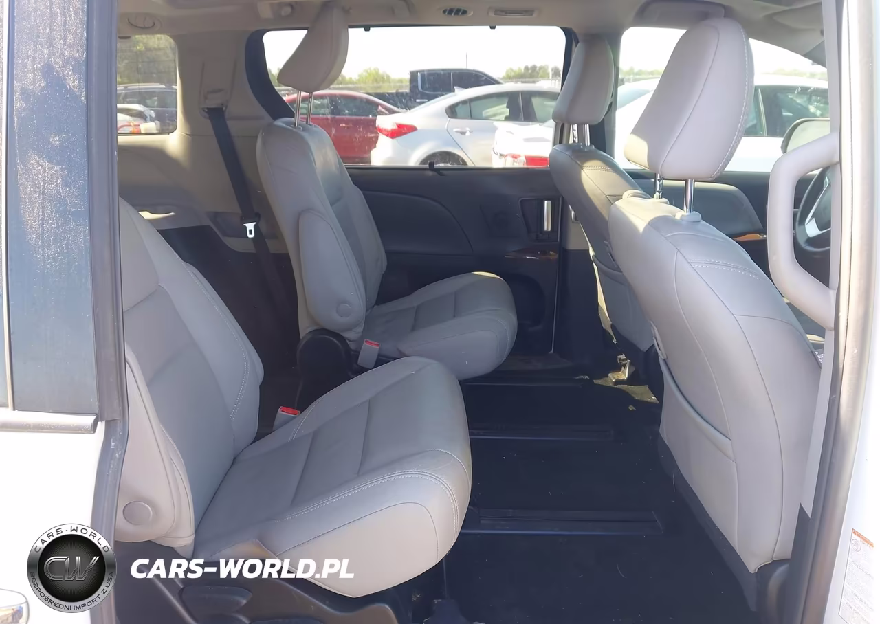 2019 Toyota Sienna Limited Premium 7 Passenger VIN:5TDDZ3DC8KS212268 - 8