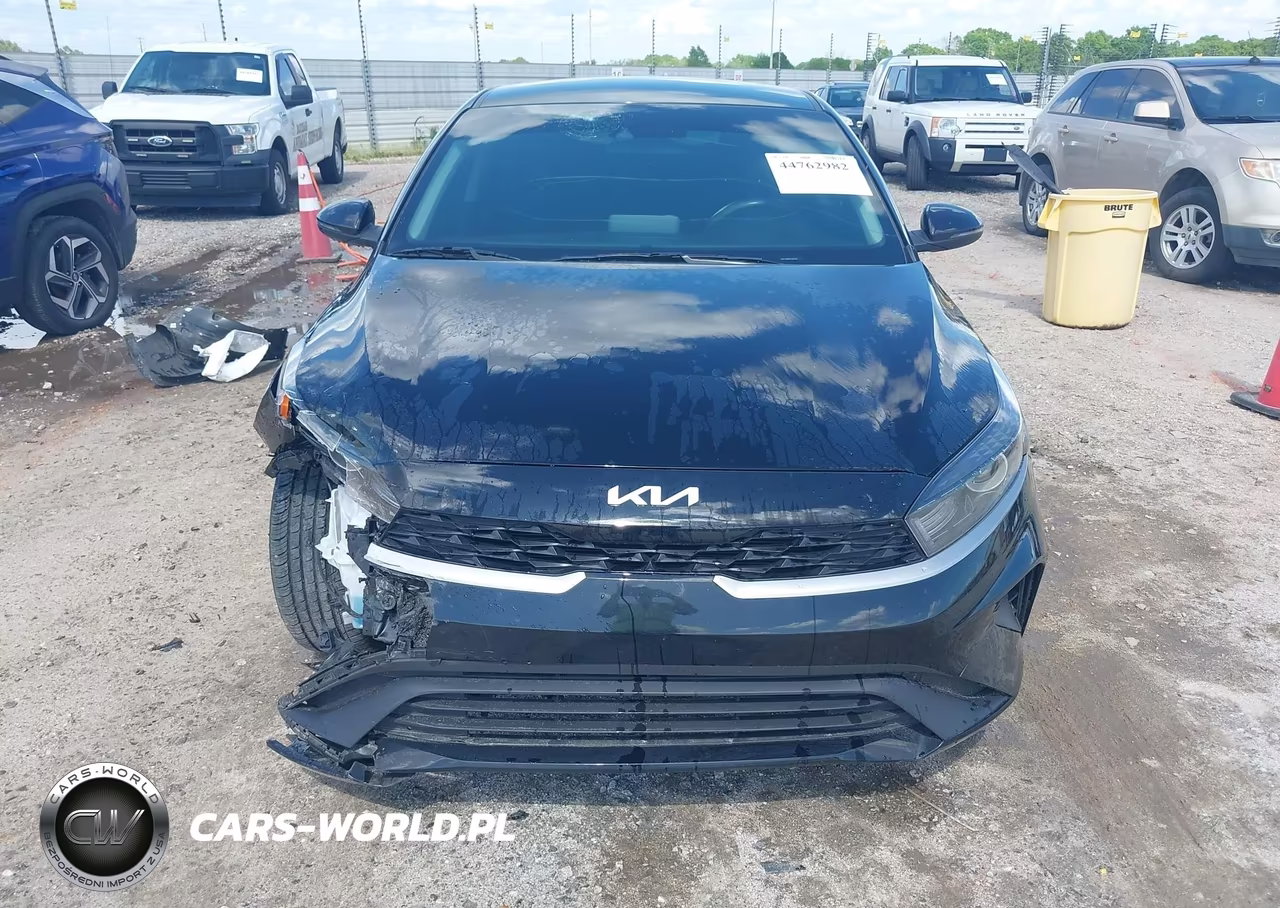 2023 Kia Forte Lxs VIN:3KPF24AD0PE689844 - 12