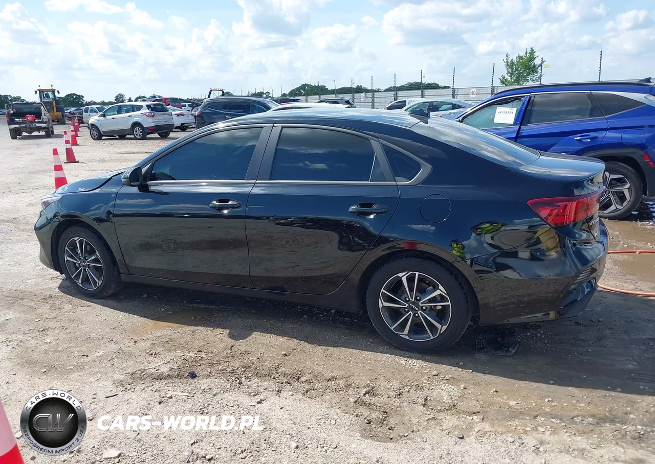 2023 Kia Forte Lxs VIN:3KPF24AD0PE689844 - 14