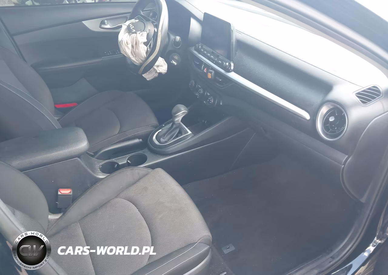 2023 Kia Forte Lxs VIN:3KPF24AD0PE689844 - 5