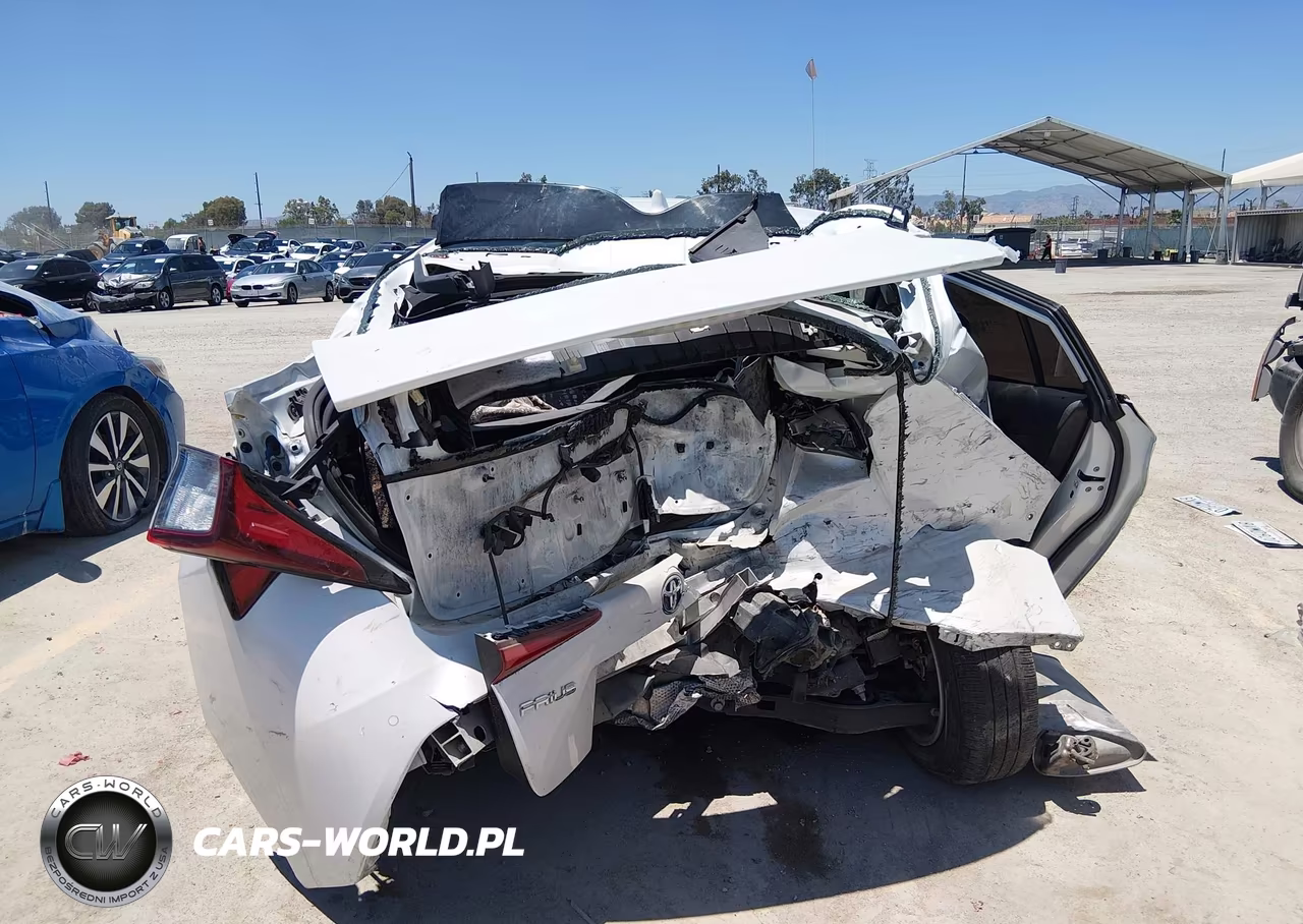 2021 Toyota Prius Le VIN:JTDKAMFU9M3142312 - 6