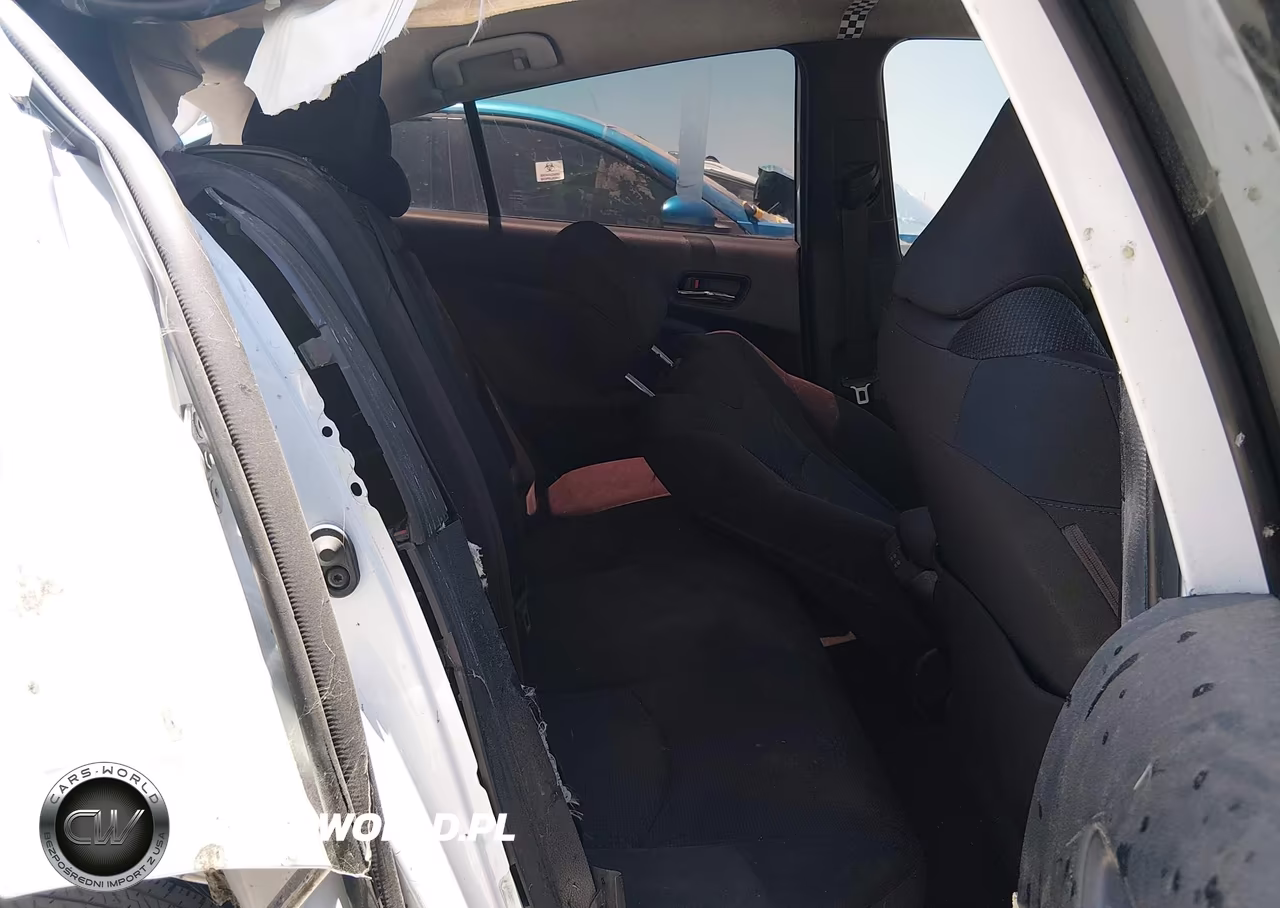 2021 Toyota Prius Le VIN:JTDKAMFU9M3142312 - 8