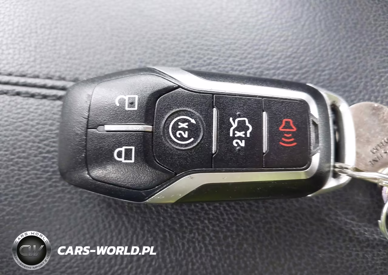2015 Ford Mustang Ecoboost VIN:1FA6P8TH0F5371523 - 11