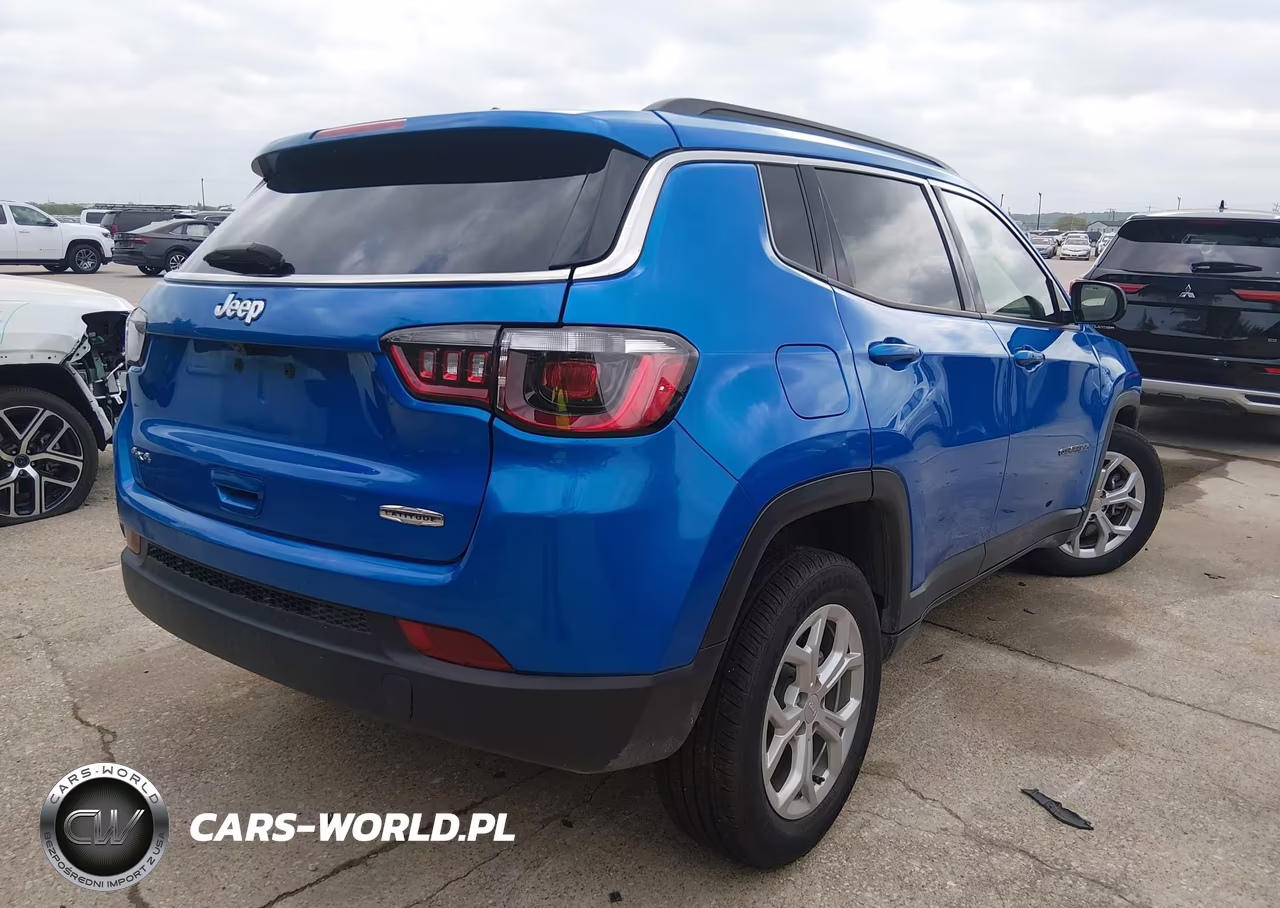 2024 Jeep Compass Latitude 4X4 VIN:3C4NJDBN7RT110336 - 4