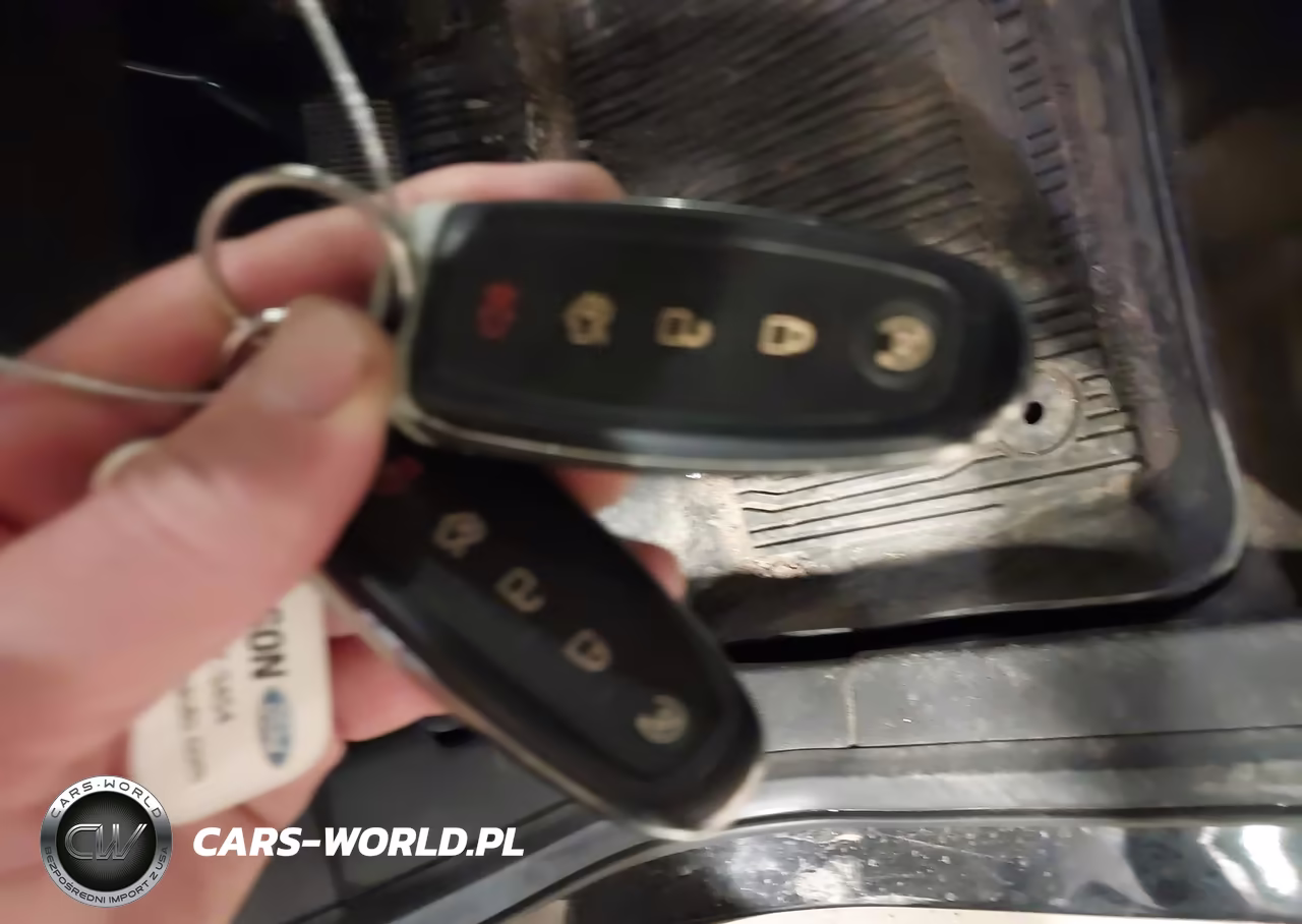 2019 Ford Escape Titanium VIN:1FMCU9J90KUC13170 - 11