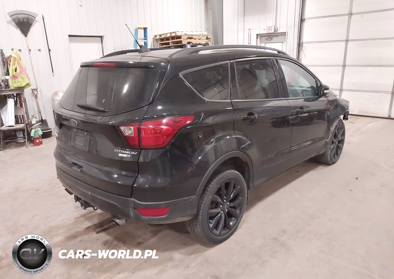 2019 Ford Escape Titanium VIN:1FMCU9J90KUC13170 - 4