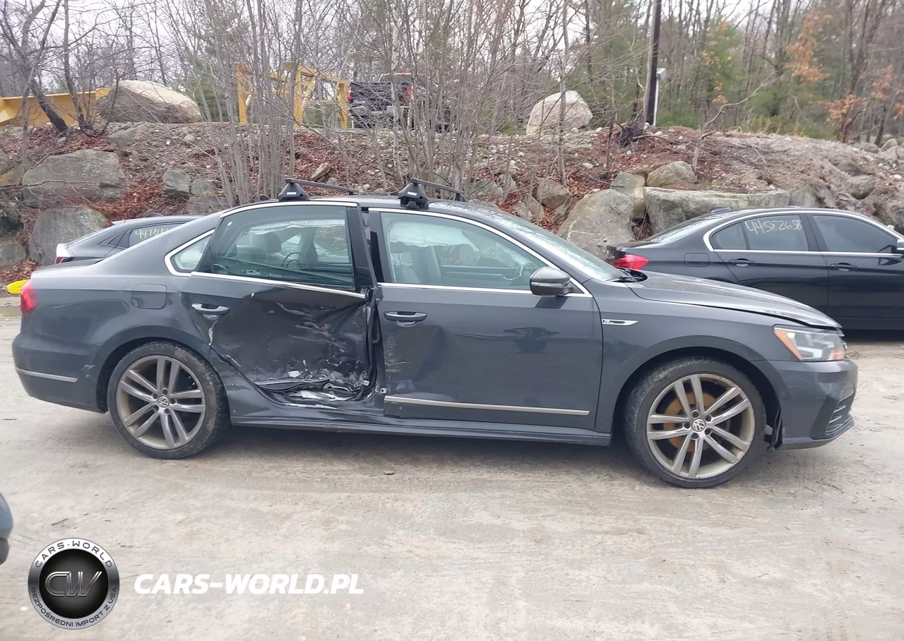 2017 Volkswagen Passat 1.8T R-Line VIN:1VWDT7A36HC079434 - 13