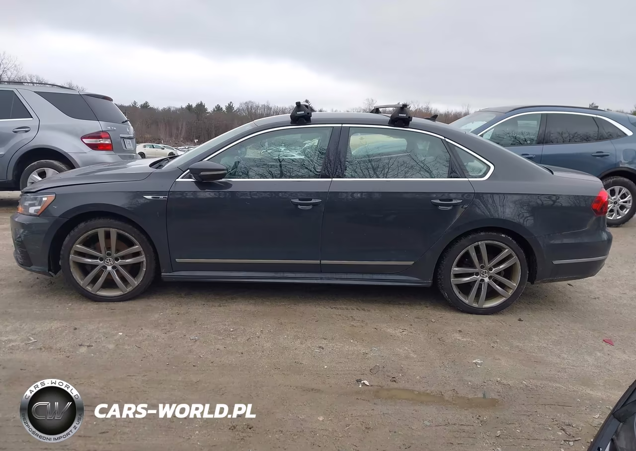 2017 Volkswagen Passat 1.8T R-Line VIN:1VWDT7A36HC079434 - 14