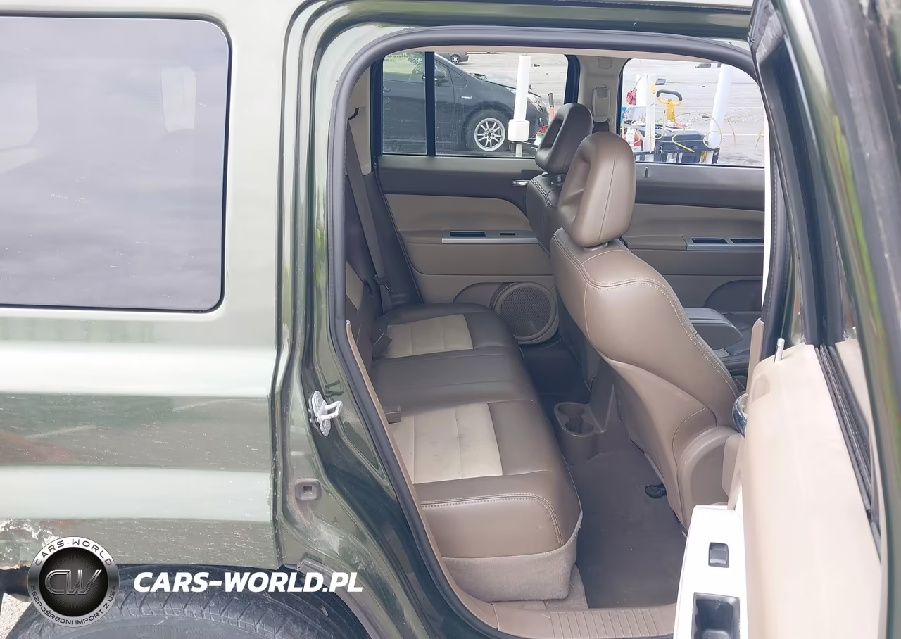 2008 Jeep Patriot Limited VIN:1J8FT48WX8D796982 - 8