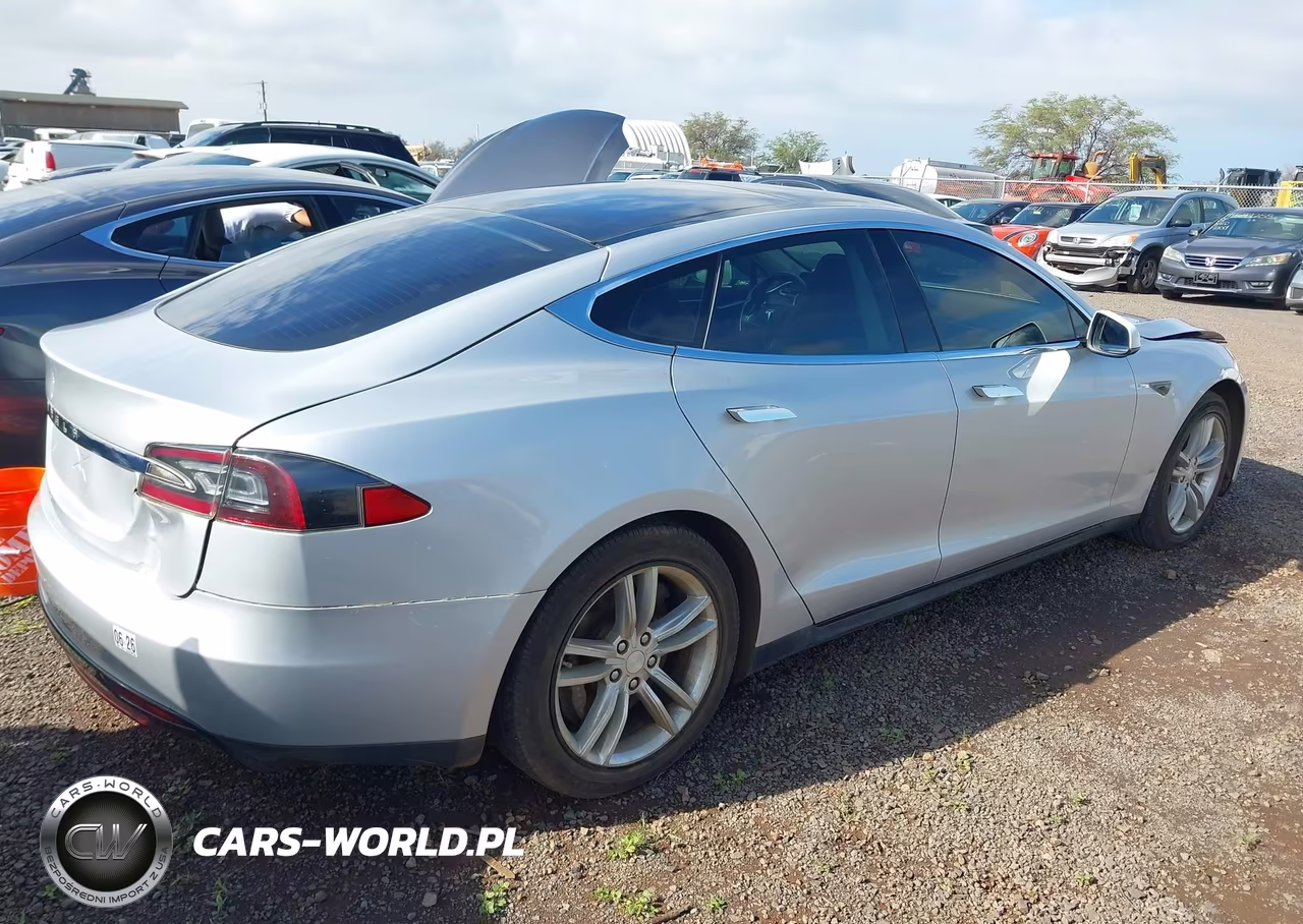 TESLA MODEL S VIN:5YJSA1AC8DFP10890 - 4