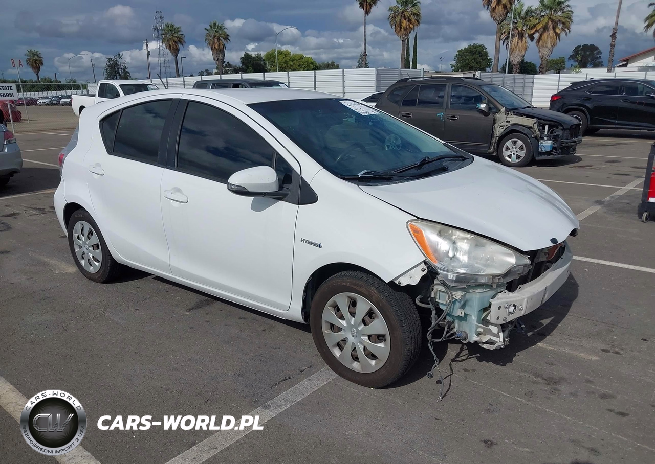 2013 Toyota Prius C Two