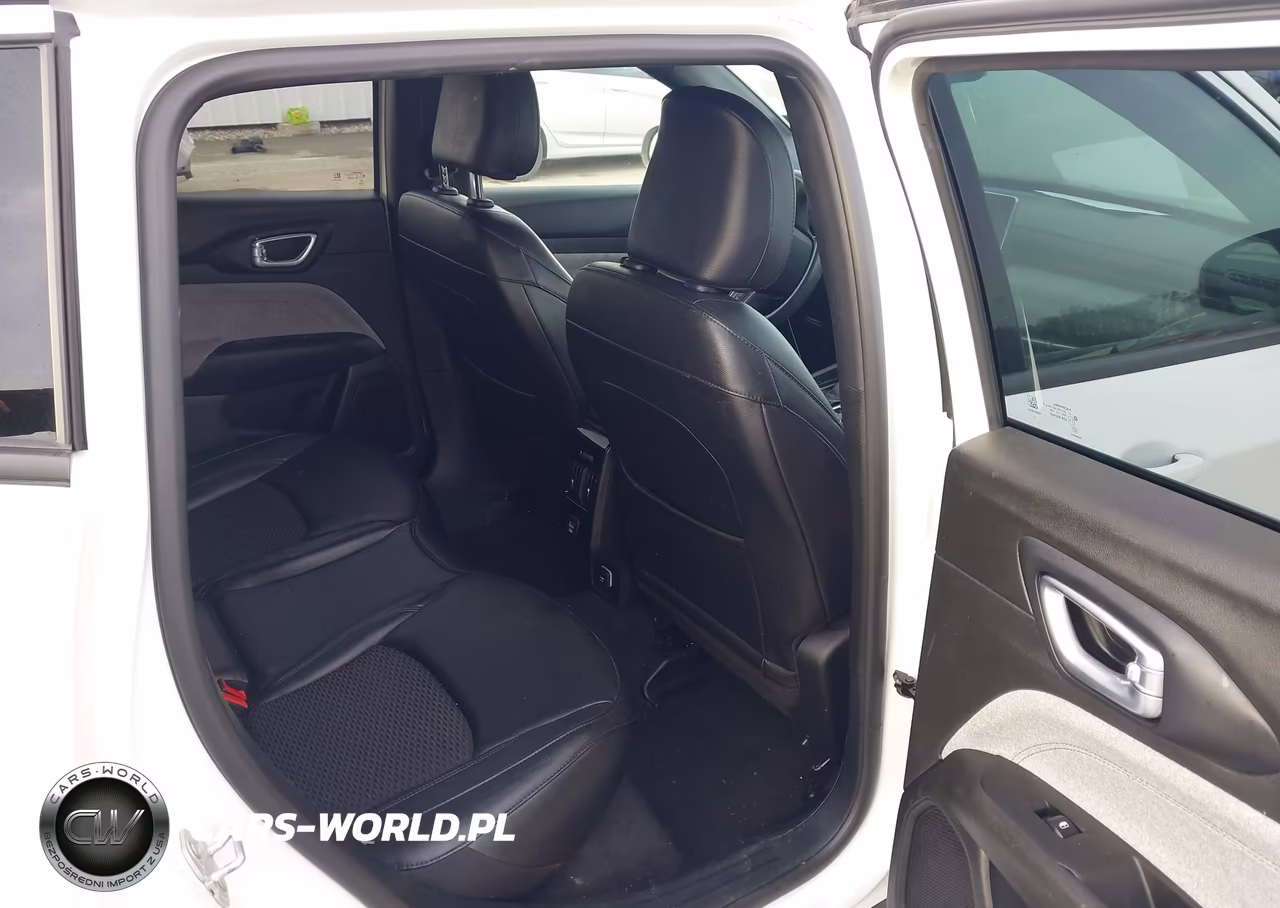 2024 Jeep Compass Latitude 4X4 VIN:3C4NJDBN8RT606861 - 8
