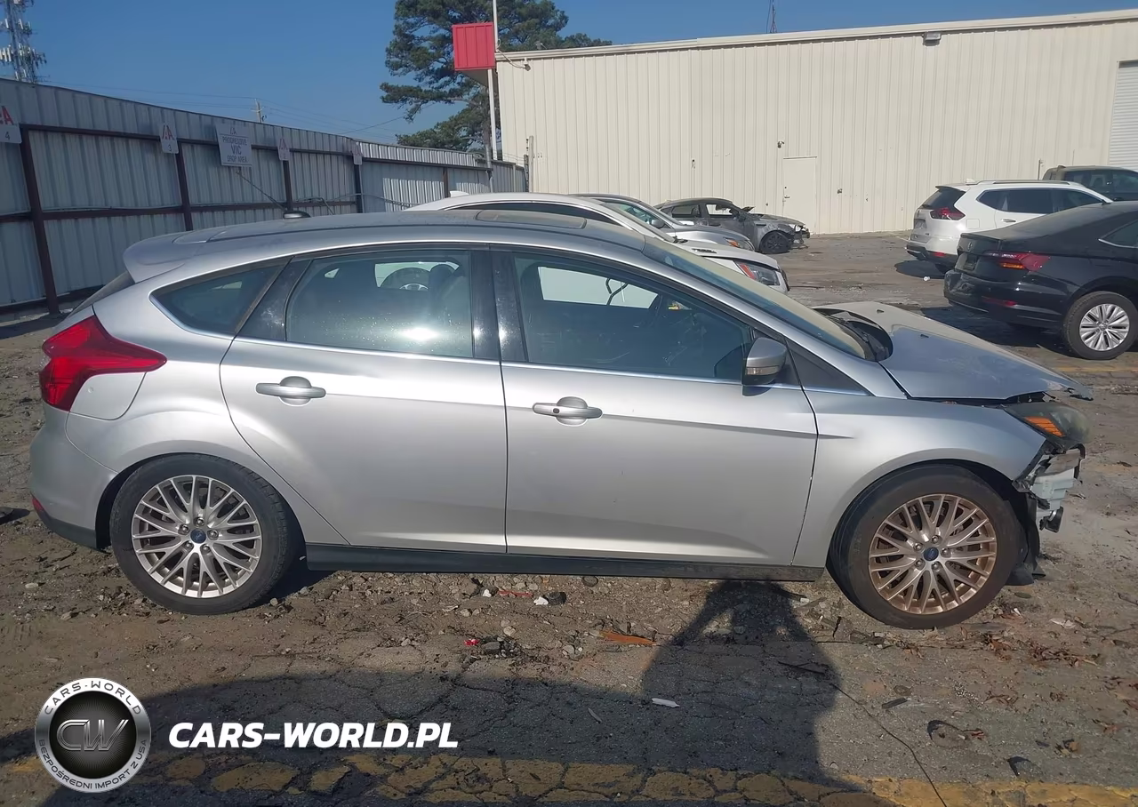 2014 Ford Focus Titanium VIN:1FADP3N23EL125711 - 14