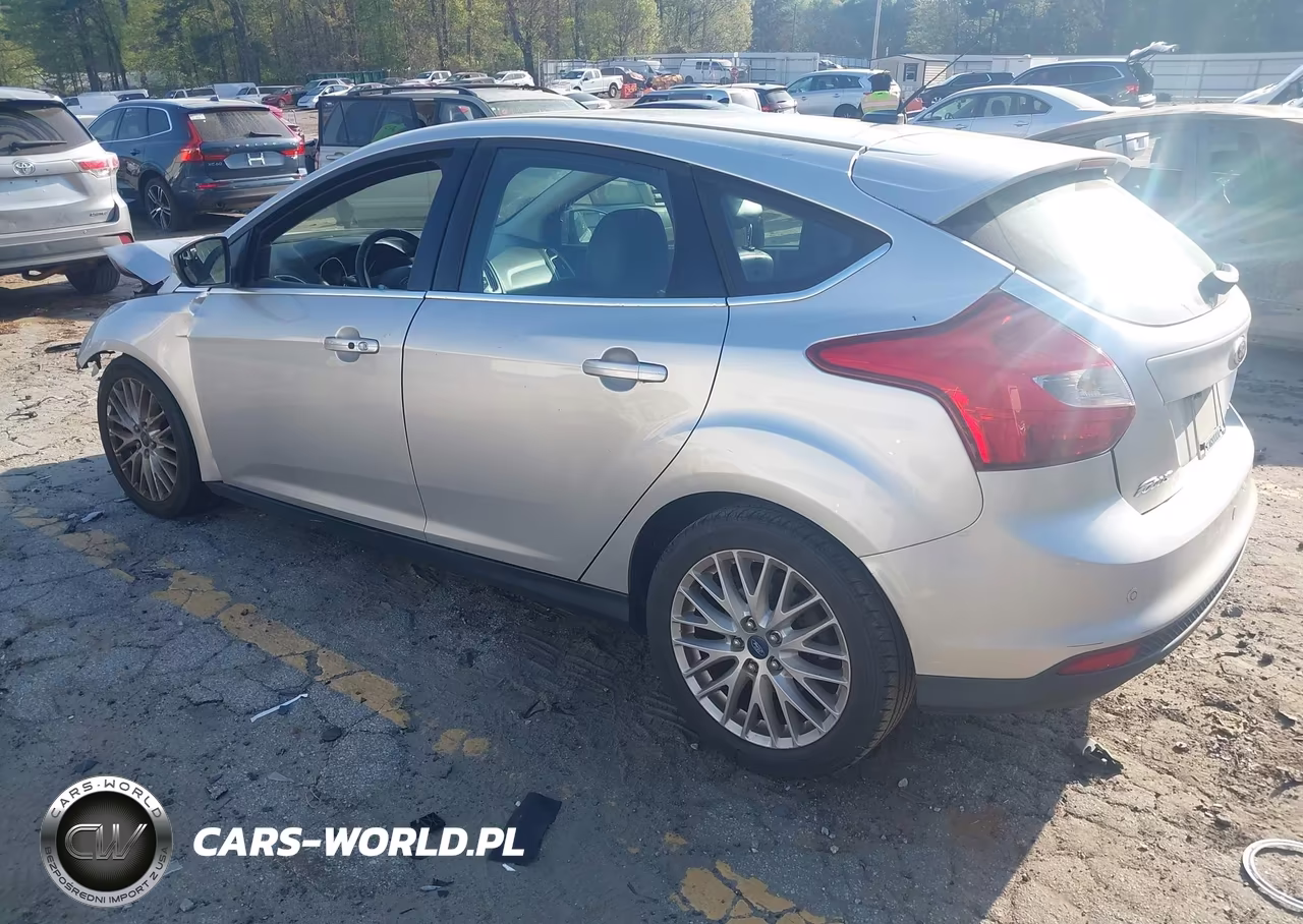 2014 Ford Focus Titanium VIN:1FADP3N23EL125711 - 3