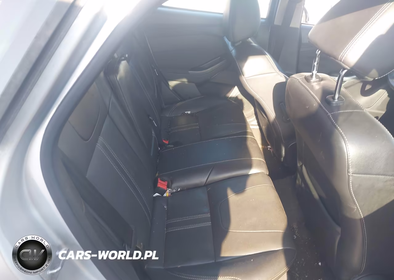 2014 Ford Focus Titanium VIN:1FADP3N23EL125711 - 8