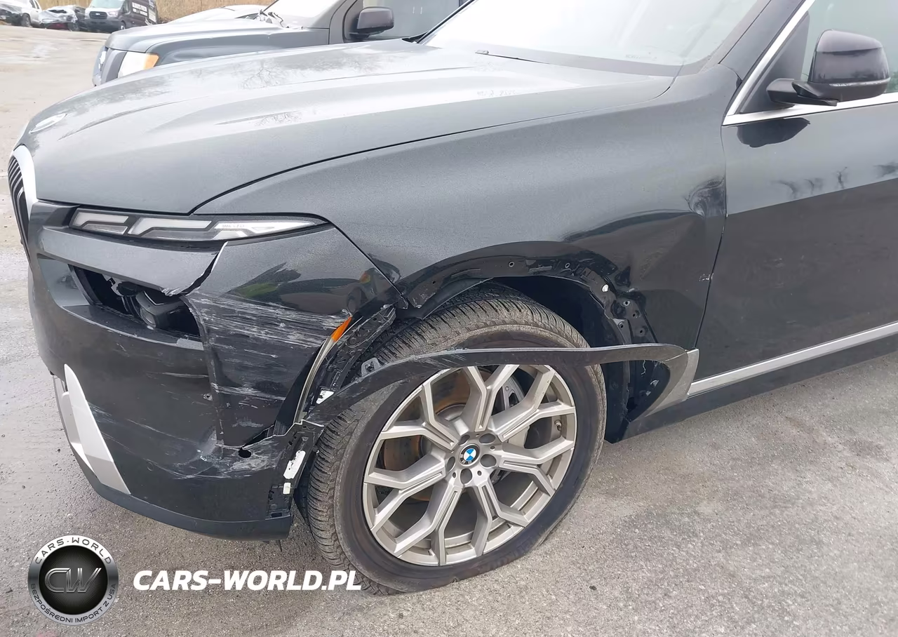 2025 BMW X7 xDrive40I VIN:5UX23EM09S9W76936 - 17