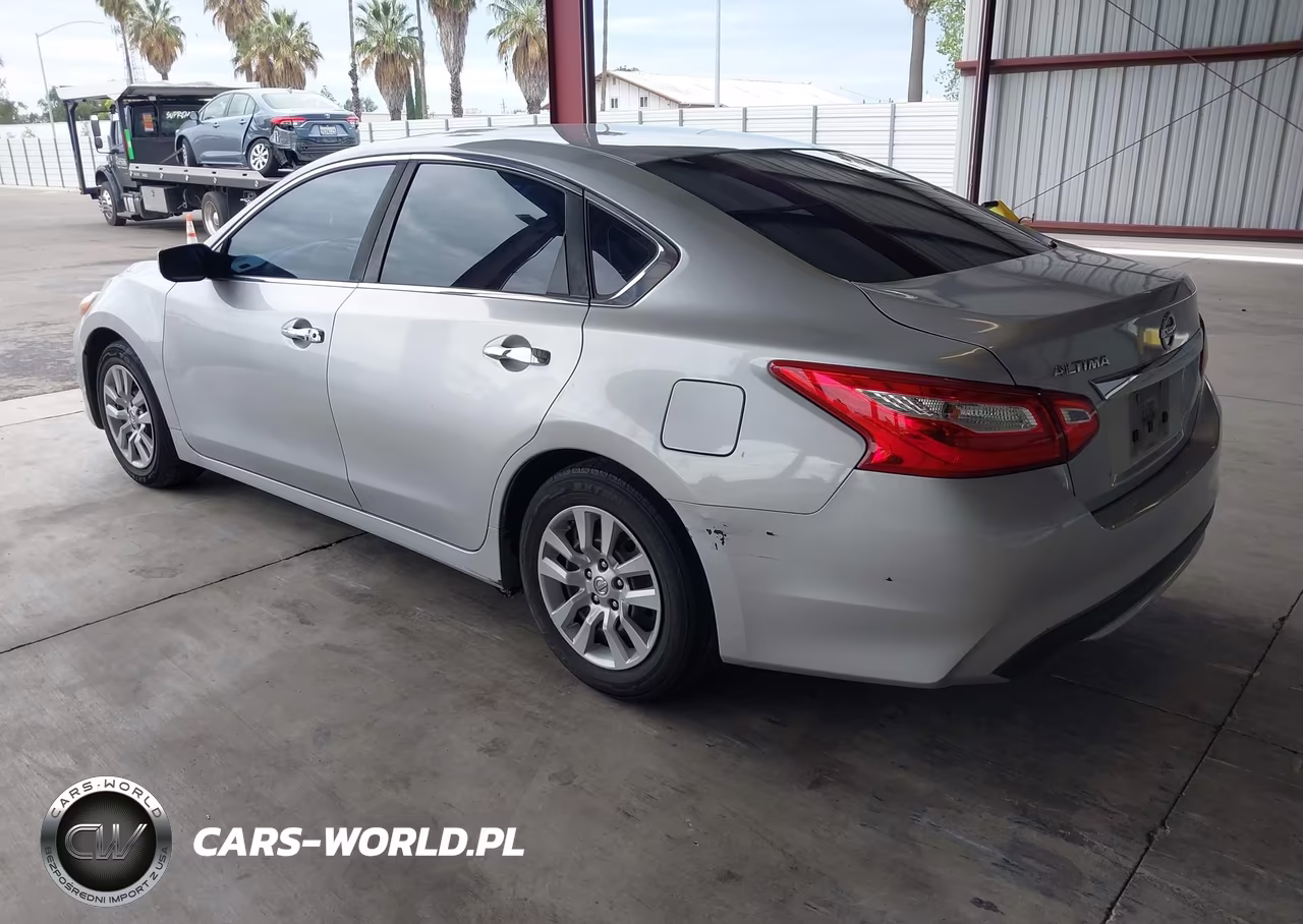 2017 Nissan Altima 2.5 S VIN:1N4AL3AP4HN354021 - 3