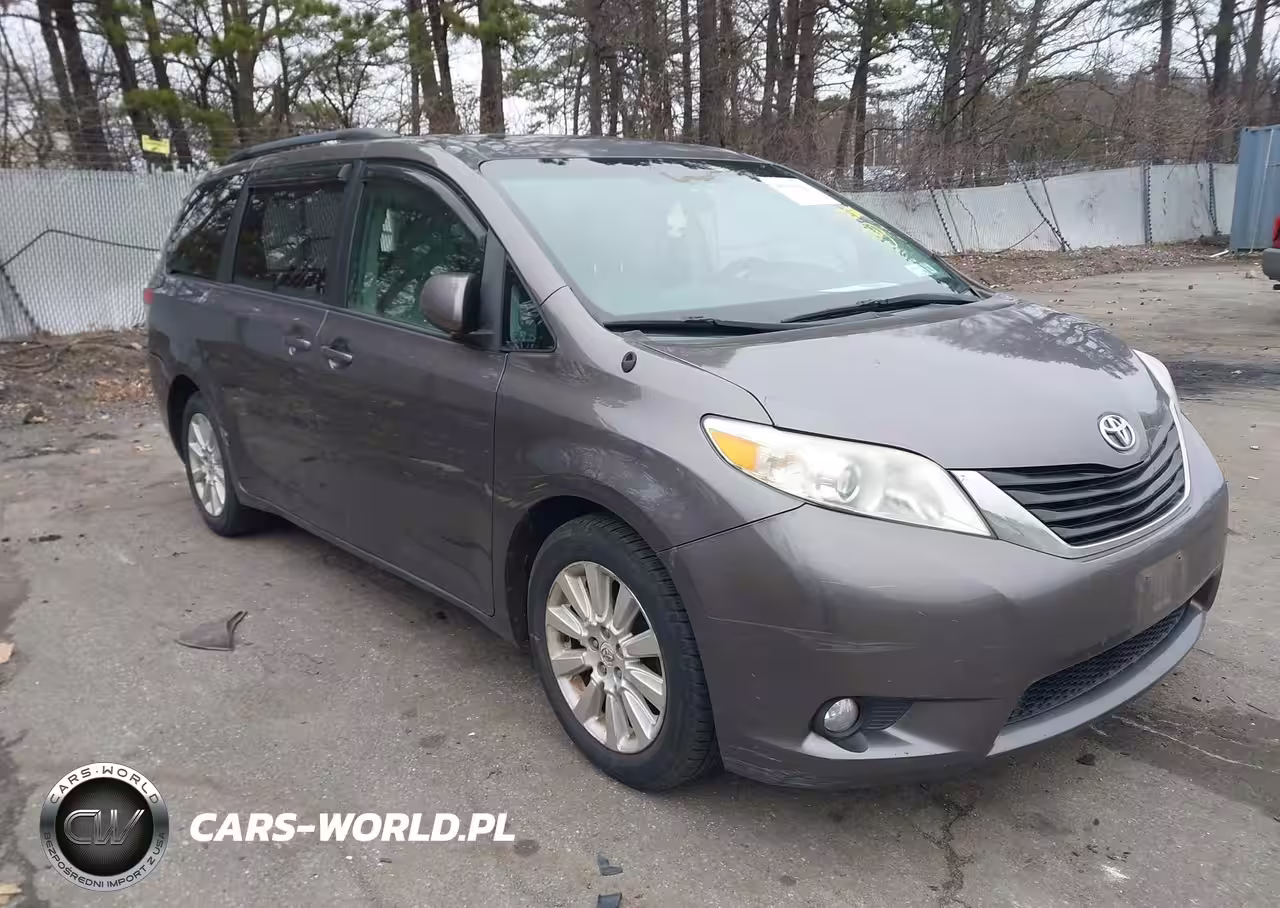 2012 Toyota Sienna Xle 7 Passenger