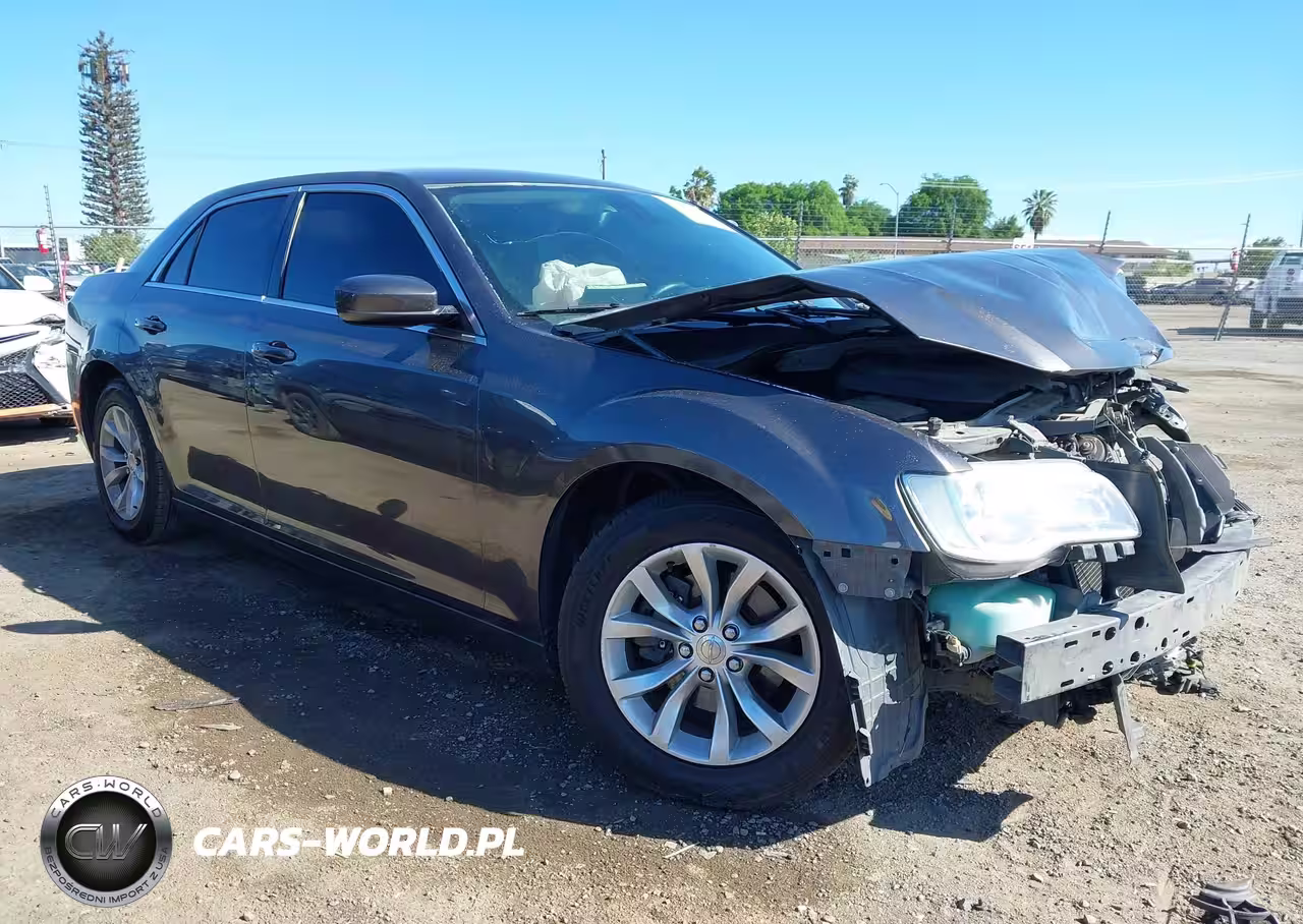 2016 Chrysler 300 Limited