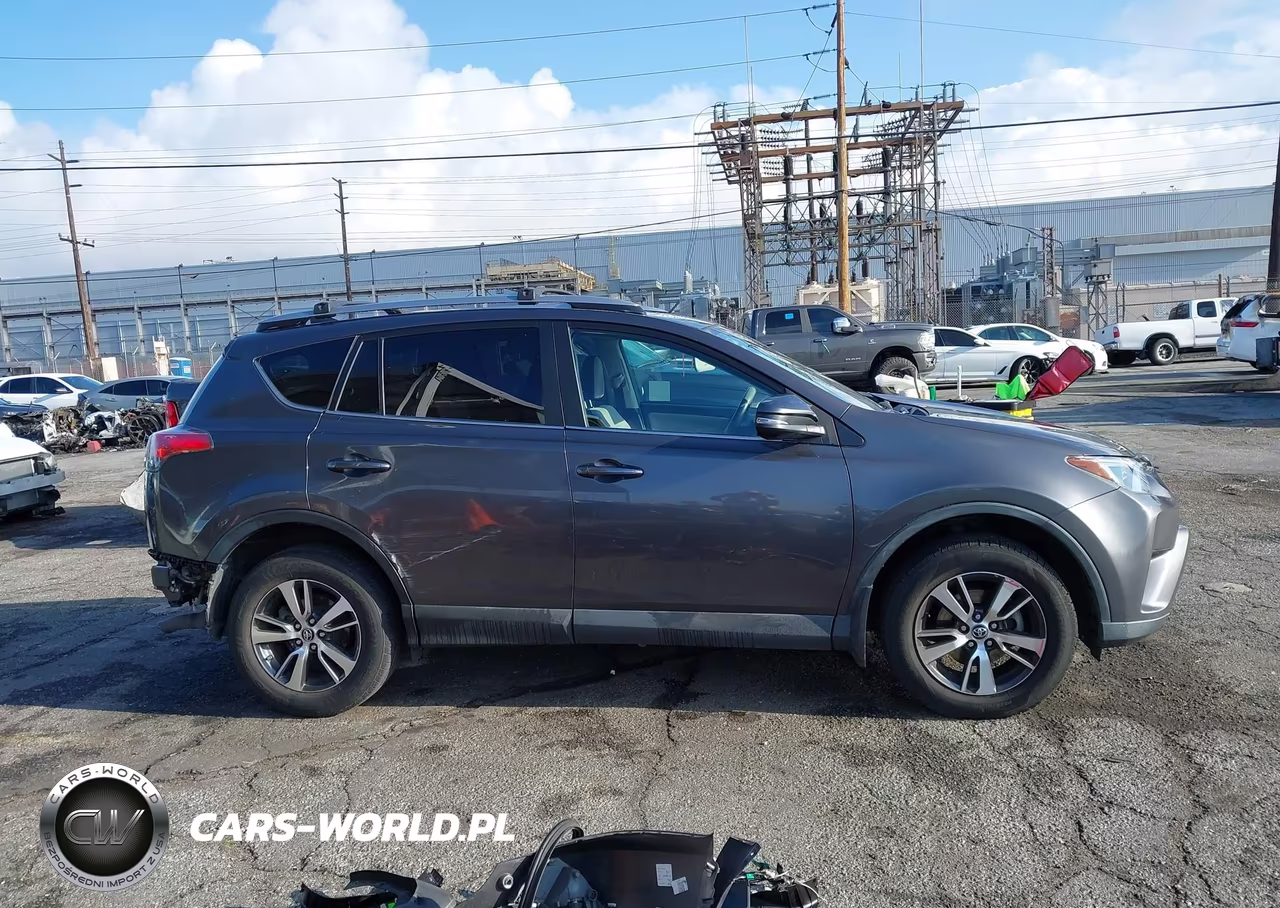 2017 Toyota Rav4 Xle VIN:2T3RFREV7HW673440 - 14