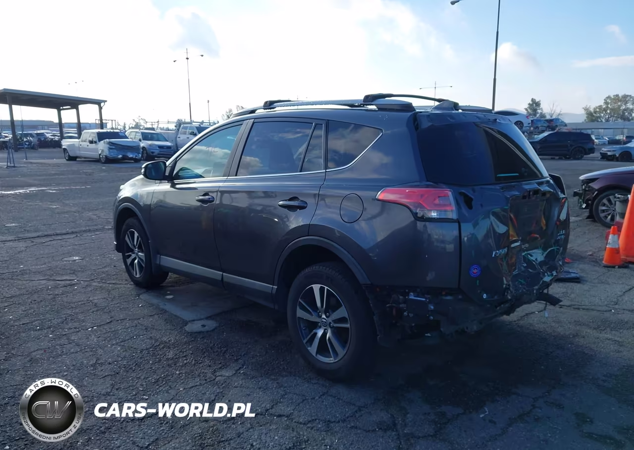 2017 Toyota Rav4 Xle VIN:2T3RFREV7HW673440 - 3