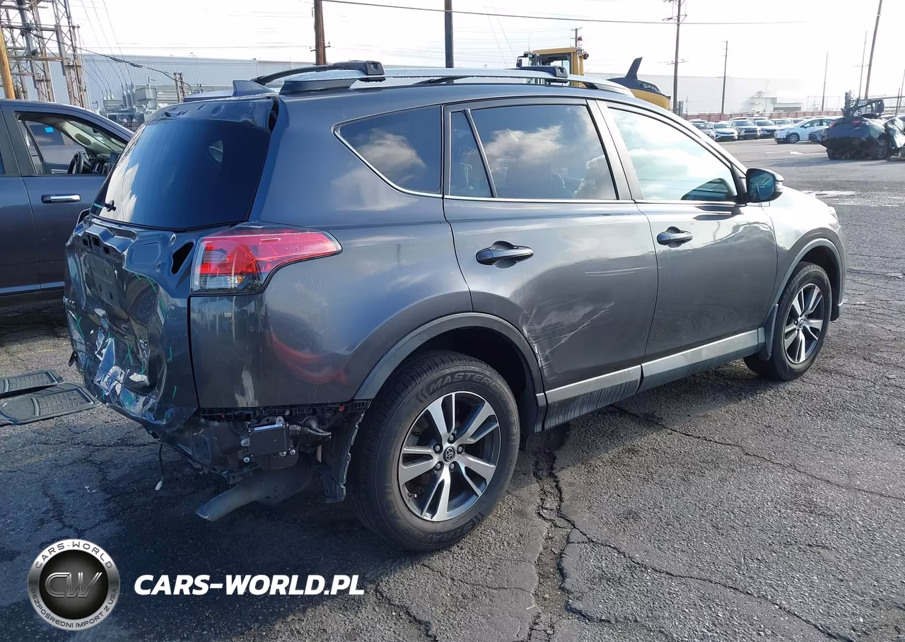2017 Toyota Rav4 Xle VIN:2T3RFREV7HW673440 - 4