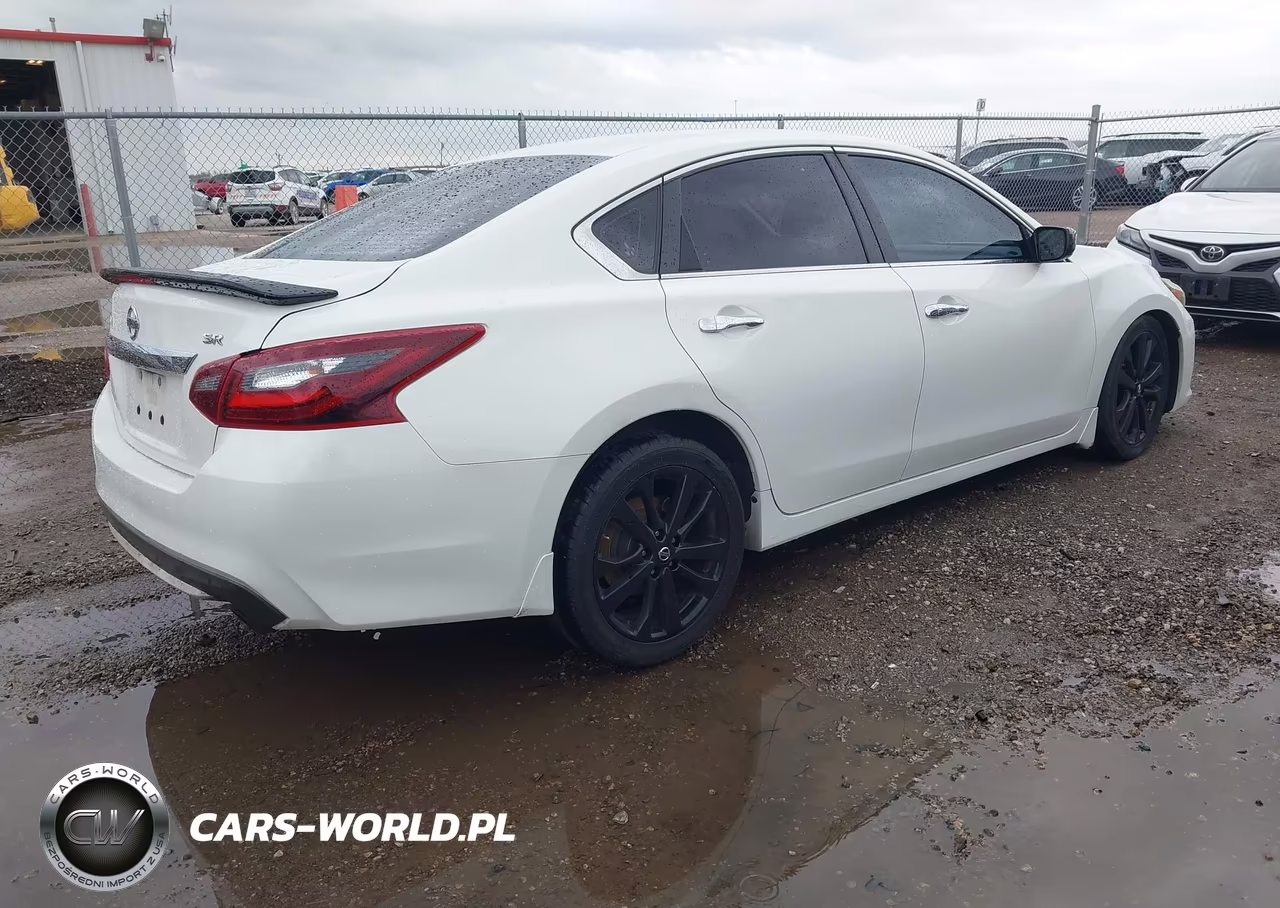 2017 Nissan Altima 2.5 Sr VIN:1N4AL3AP6HC493983 - 4