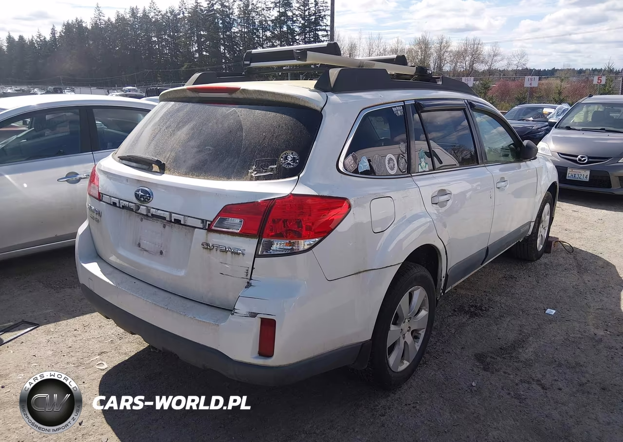 2010 Subaru Outback 2.5I Premium VIN:4S4BRCCC6A1340623 - 4