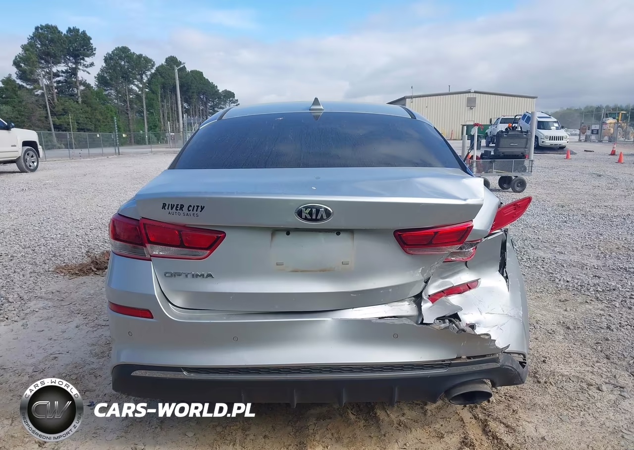 2019 Kia Optima Lx VIN:5XXGT4L39KG360100 - 16