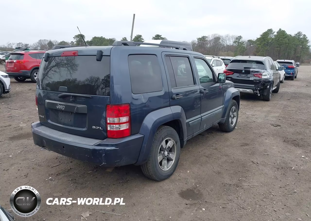 2008 Jeep Liberty Sport VIN:1J8GN28K78W273469 - 4